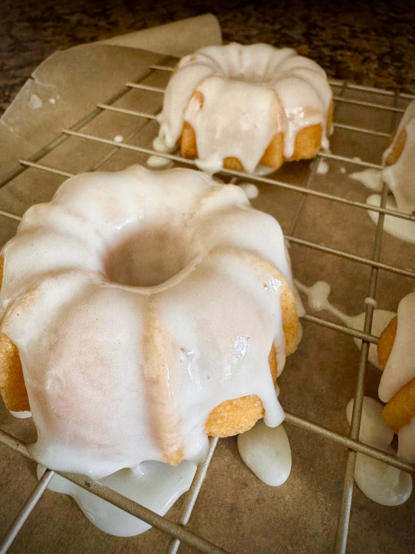 3 Mini Bundt Pound Cakes